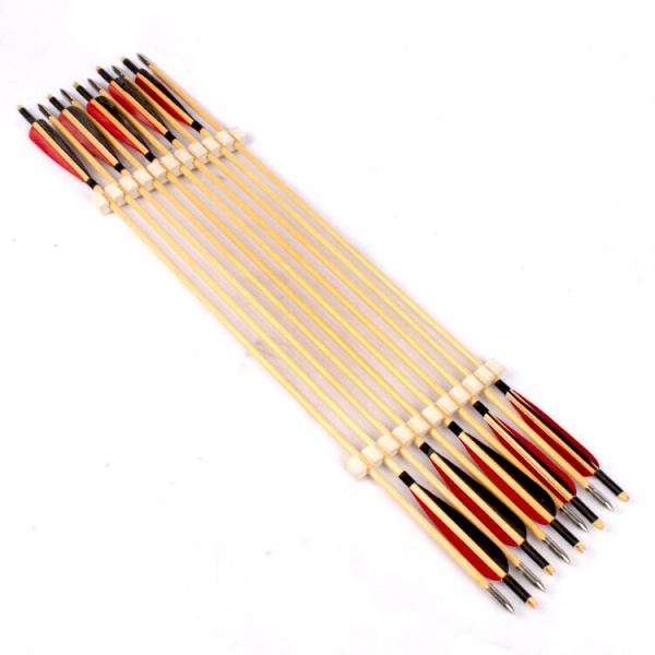 Šíp do luku cedrový 33" 8mm x 80,5cm krocaní peří Šíp do luku cedrový 33" 8mm x 80,5cm krocaní peří